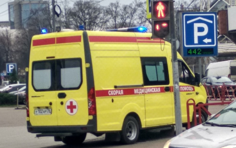 Отскочила от дерева: под Ярославлем ребенку выбило глаз петардой