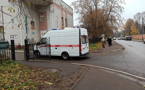 Убийца зарезал на улице: юноша умер в Соловьевской больнице