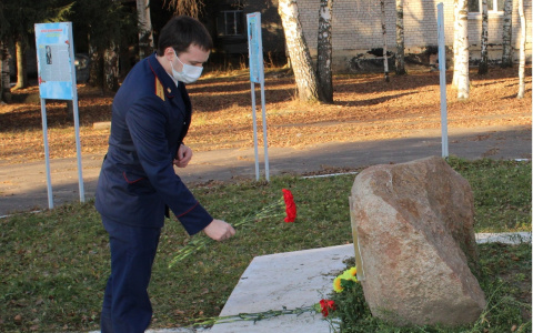 Ярославские следователи почтили память великого лётчика-земляка