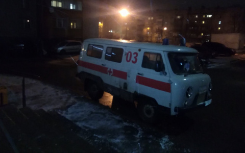 Они держались за руки: в Ярославле Порше сбил на переходе маму и ребенка