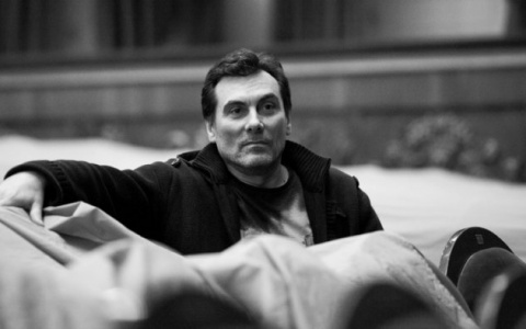 Экс-худрука Волковского с ковидом увезли в госпиталь Ярославля