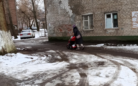 "Появились судороги": в Ярославле семь детей с ковидом находятся в тяжелом состоянии