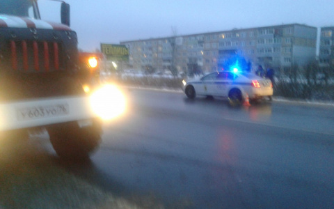 Водитель лежал в крови: в Ярославле легковушка улетела в кювет