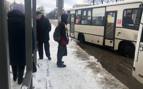 Гололёд и снежные заносы: срочное предупреждение МЧС для ярославцев