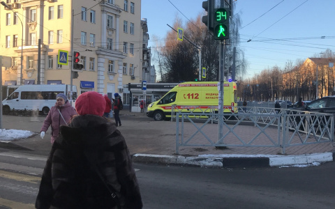 В Ярославле в салоне трамвая умер пассажир
