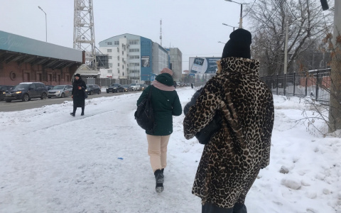 Как носить маски зимой: новые правила назвали врачи