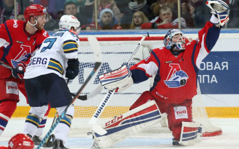 В Ярославле хоккейный фанат разорвал лицо друга, болевшего за другую команду