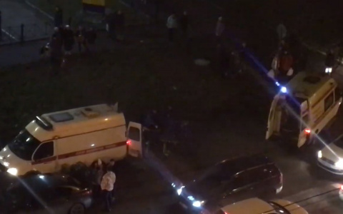 Раздробило кости: во Фрунзенском районе байкер проехался по 85-летней бабушке и уехал