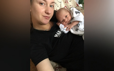 "Бежала за сыном в слезах": в Ярославле водитель автобуса ехал с зажатым в коляске малышом