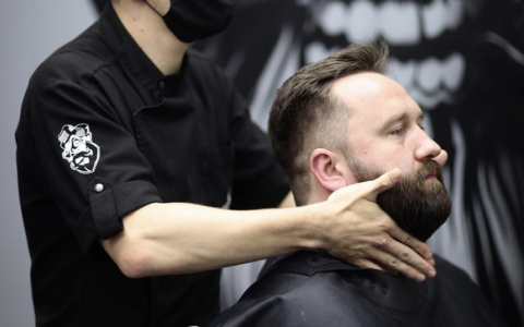 Зачем туда приходят женщины:  5 фактов о барбершопах