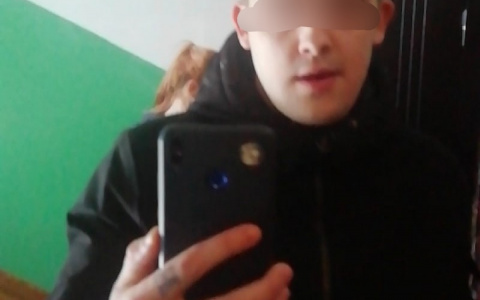 Пальцы в наколках: опасные элементы рвутся в квартиры жителей Ярославской области