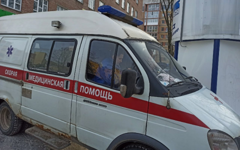 Поножовщина на крыльце ЯрГУ: в полиции допрашивают напавшего на студента мужчину
