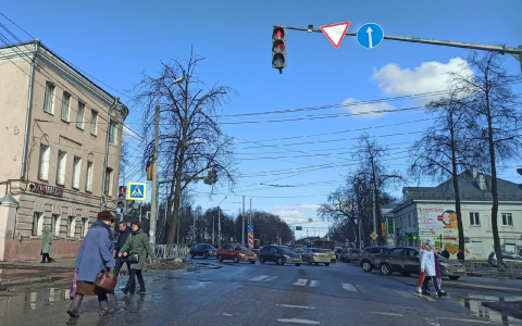 В центре Ярославля перекроют дороги: когда и из-за чего