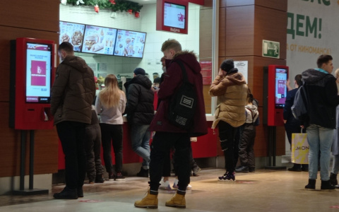 Летние кафе откроются на особых условиях: что предложили ярославцам