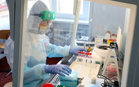 Почему люди стали чаще умирать от ковида, объяснил вирусолог