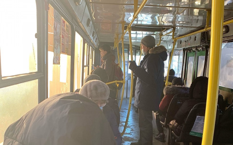 Ярославль встал в гигантские пробки из-за непогоды