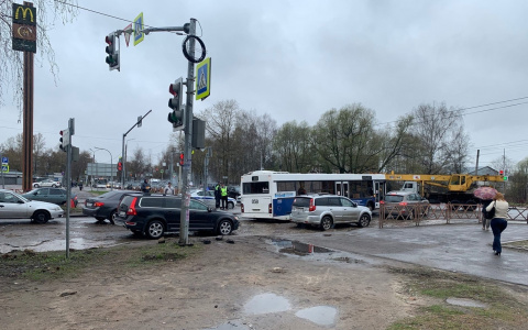 Ярославль парализовало: 10-балльные пробки вернулись