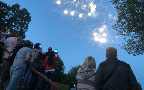 Салют на Первомай: где погулять в праздники  в Ярославле всей семьей