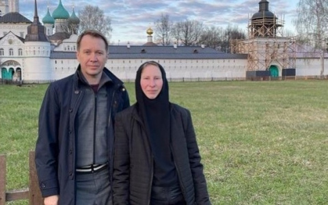 "Молодые, приветливые девушки": актер Миронов открыл завесу тайны Толгского монастыря