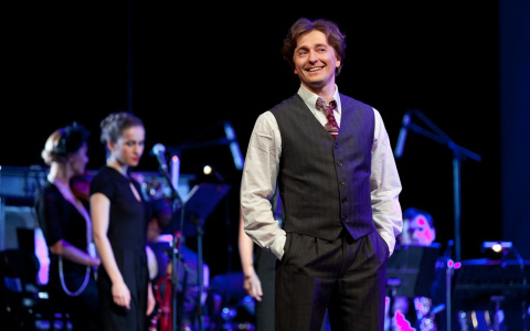 Сергей Безруков представит ярославцам спектакль о Есенине