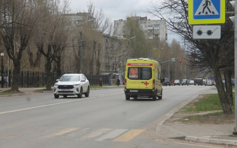 И снова смерти: грузовик и иномарка столкнулись под Ярославлем