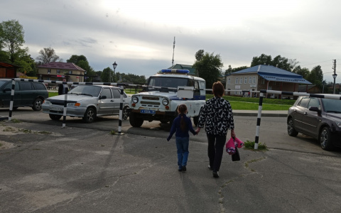 «Я тебя зарежу!»: в Брагино ярославец с ножом напал на сотрудника микрозайма