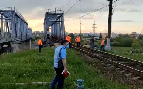 Погибла на глазах у друга: 16-летняя ярославна умерла от удара током во время селфи