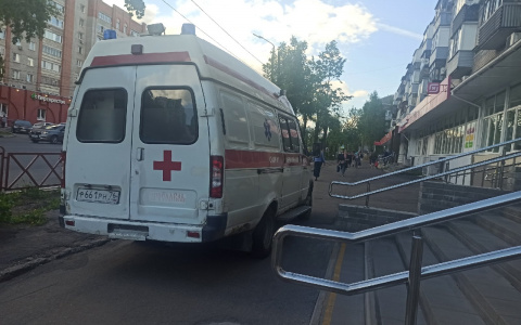 Из живота вытекала кровь: соседские разборки ярославцев довели до врачей