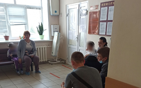 Грозит ревакцинация: почему привитым от ковида грозит повторная прививка