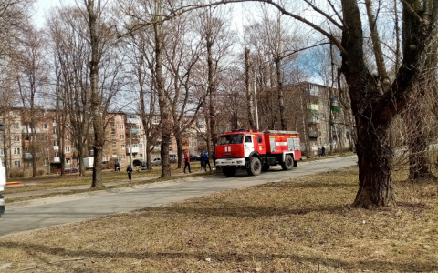 Зарплаты станут выше: ярославские пожарные начнут получать больше