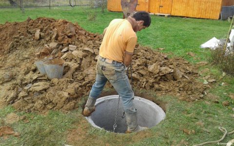 Повезет, если останетесь живы: как работают «черные колодезники»