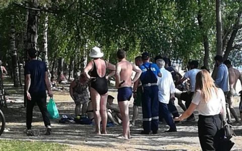 "Толпа плакала, когда тело завернули в мешок": подробности гибели юноши на Прусовских