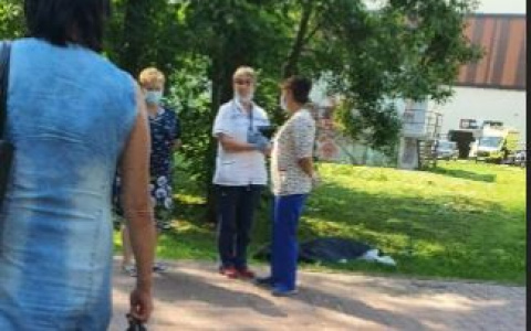 "Упала и умерла": в центре Ярославля нашли труп женщины