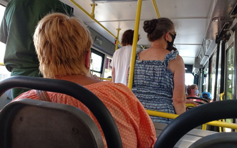 "Вы не работаете": ярославцы растоптали защитницу новой транспортной схемы