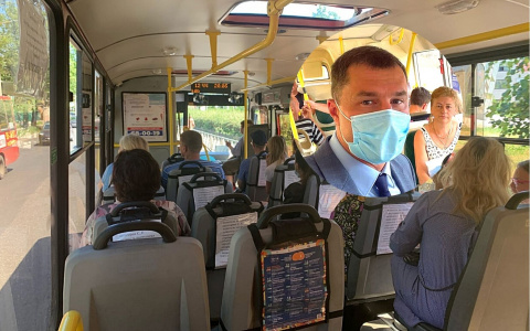 «Недочеты есть»: мэр Ярославля прокатился на автобусе в первый день транспортной реформы
