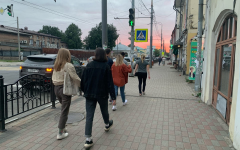 Придется объезжать: в центре Ярославля перекроют движение для водителей авто