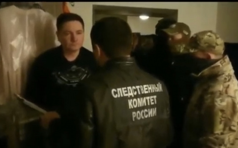 Жену заковали в цепи и утопили, мужа сожгли: подробности гибели семьи из Ярославля