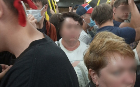 "Карабкаемся, сверкая нижним бельем": ярославцы раскритиковали закупленные автобусы