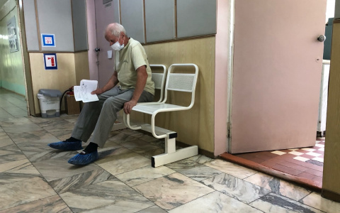 Кардиологи назвали первые симптомы инсульта