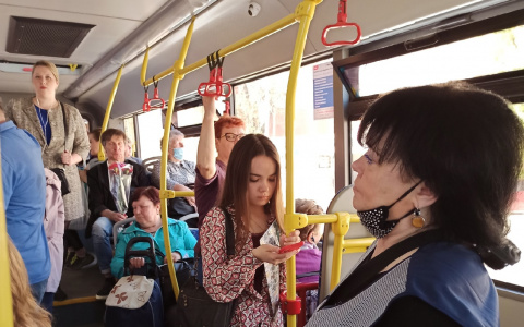 «Кипяток хлынул из-под сиденья, он вскочил»: в Ярославле мужчине обварило ноги в автобусе