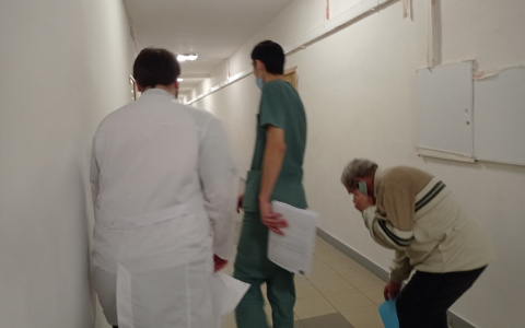 Врачи назвали одежду, вызывающую рак