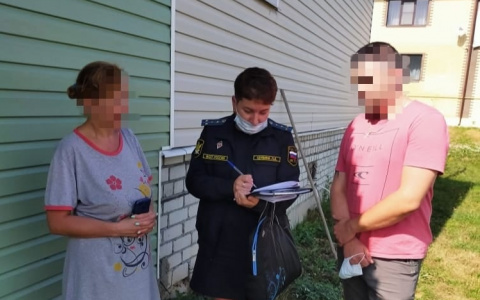 «Не хотел воспитывать»: многодетная мать выселила мужа из загородного дома в Ярославской области