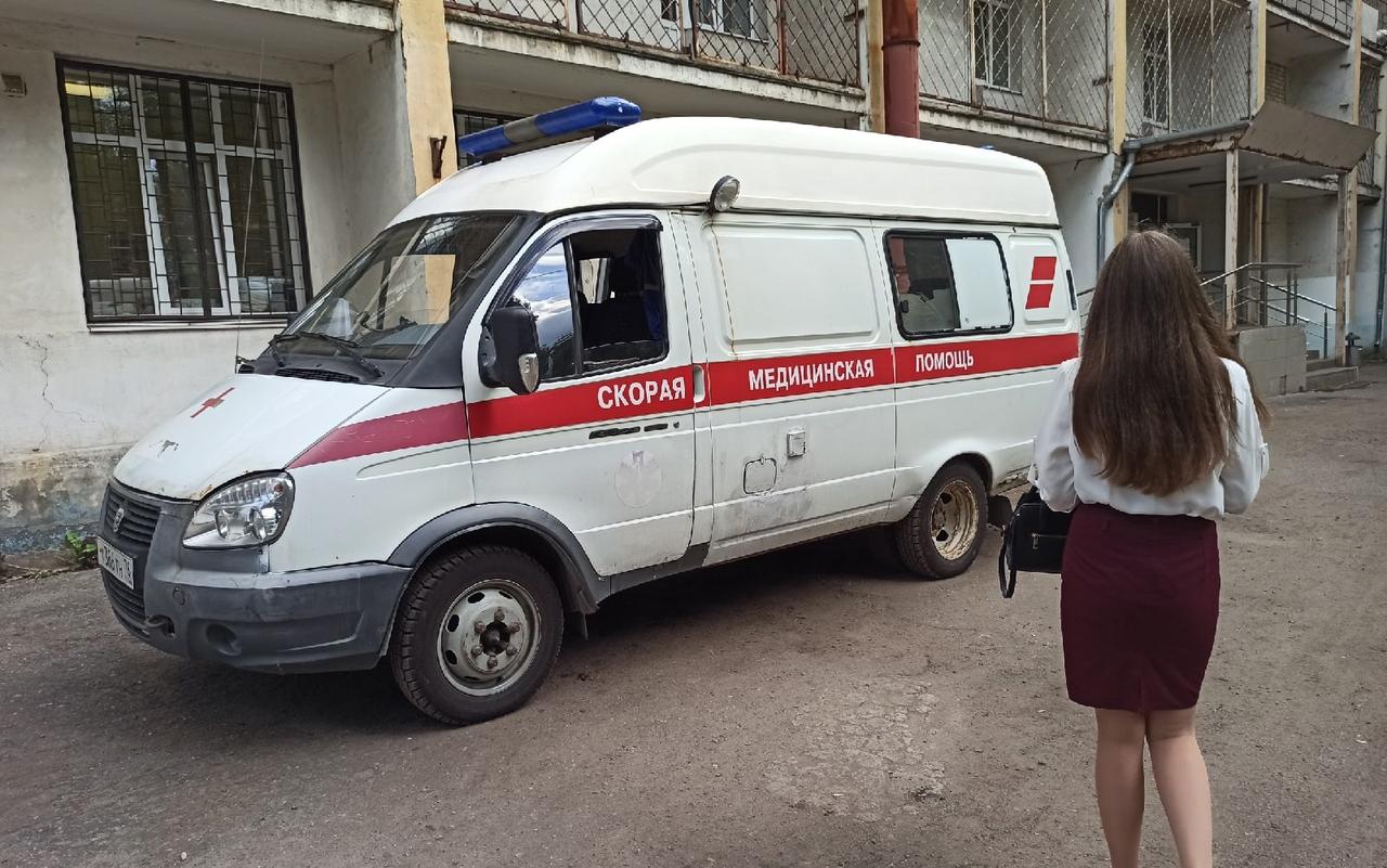 «Купили у таксиста»: врачи в Казани борются за жизнь отравившихся алкоголем ярославцев
