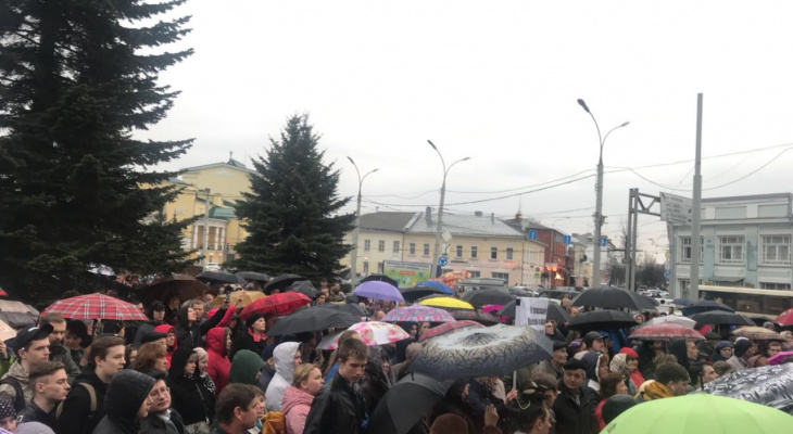 В Ярославле прошел стихийный митинг против московского мусора. Хроника событий