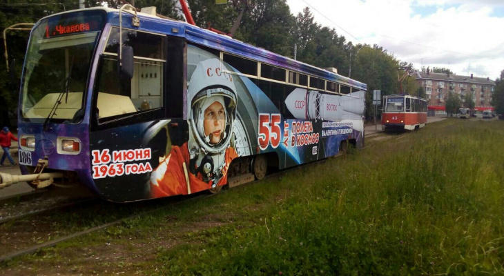 В Ярославле появились космические троллейбус и трамвай: фото