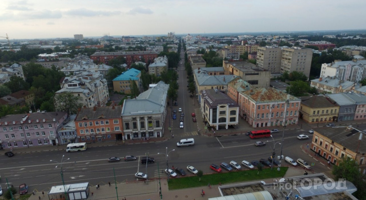 В центре Ярославля запретят парковку: в чем причина