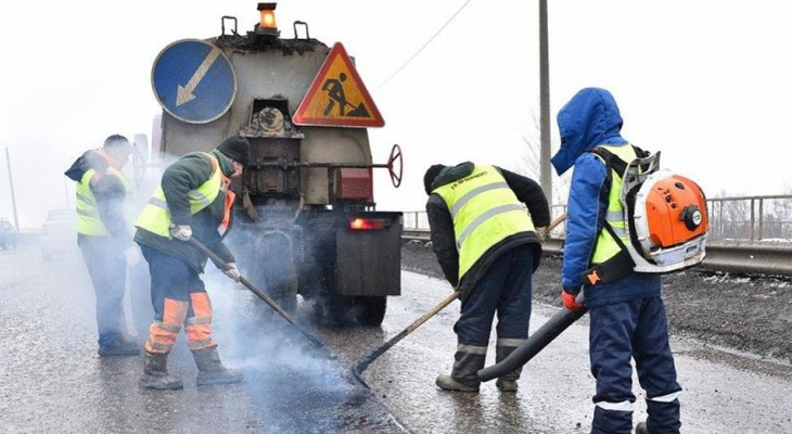 На Октябрьском мосту начался ремонт: когда закончат работы