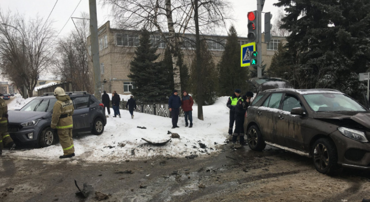 Иномарка вылетела на переход: один человек в больнице Рыбинска