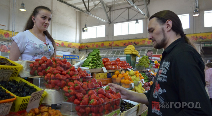 Клубнику уже продают: сколько стоит, и можно ли есть ее ярославцам