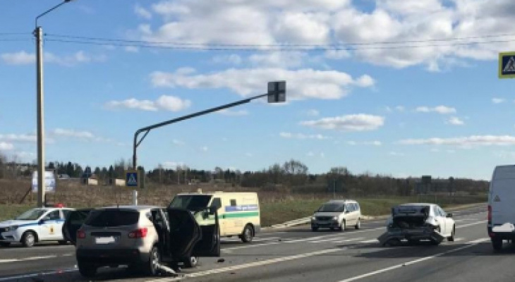 Школьник и двое взрослых пострадали в ДТП под Ярославлем